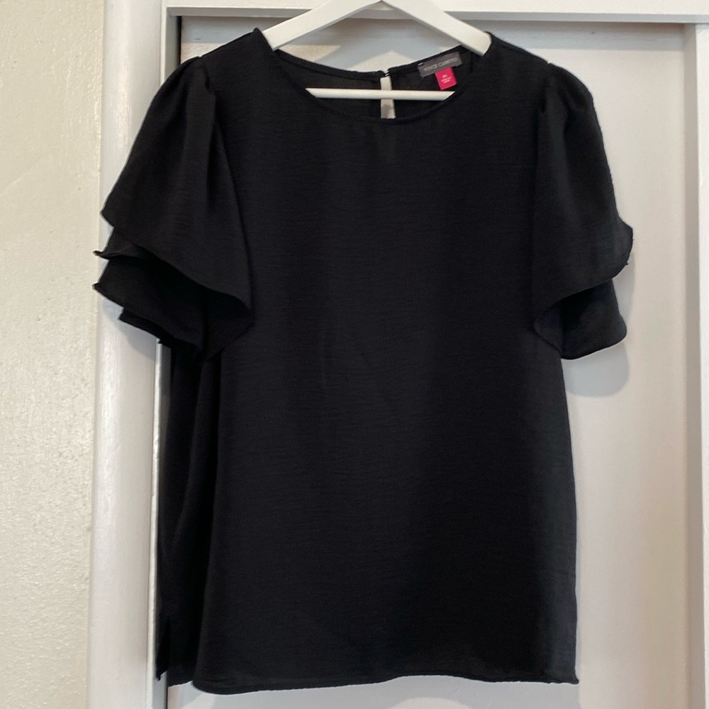 Vince Camuto Flutter Sleeve top XL